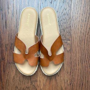 Women's Bamboo Brown Slide Sandal Size 8.5